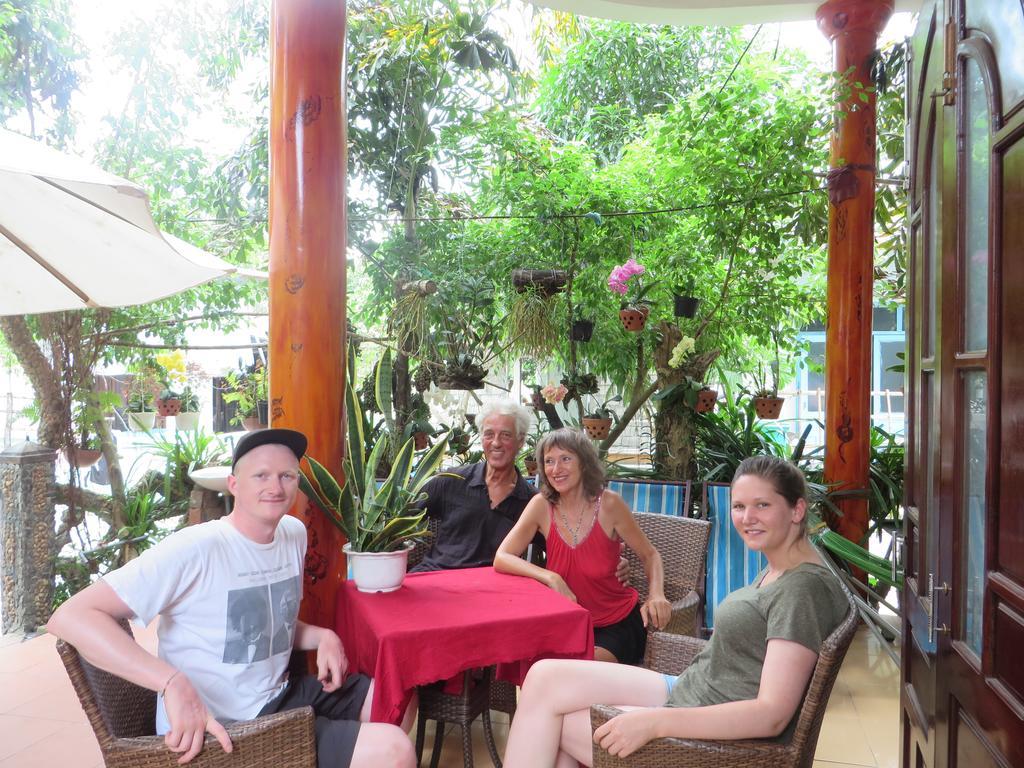 Ngo Khanh Homestay Tân Hiệ Kültér fotó